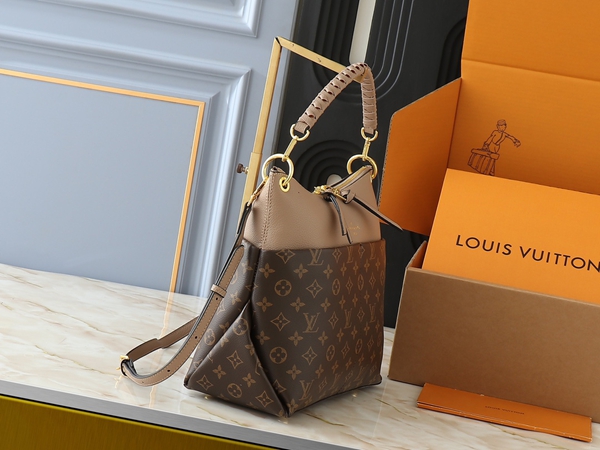 ルイヴィトンバッグ背面デザイン